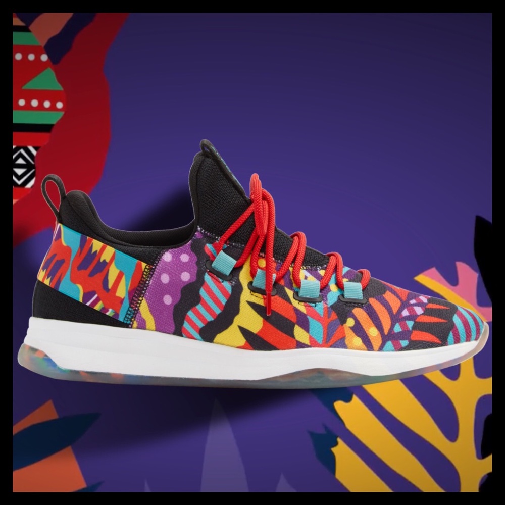 ALDO MX DINA SAADI Trainers design
Artist Series - Picture 2 of 10
